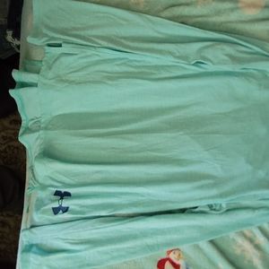 Girls youth medium under Armour Shirt